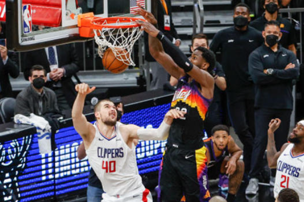 籃球比賽中常見的戰(zhàn)術(shù)有哪些？